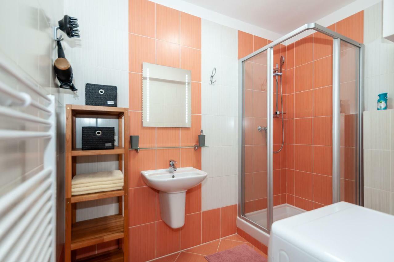 Appartamento Vila Helena - Apartmán Helena 15 Ruzomberok Esterno foto
